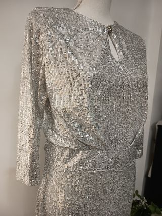 Vestido de fiesta lentejuelas plateadas T42