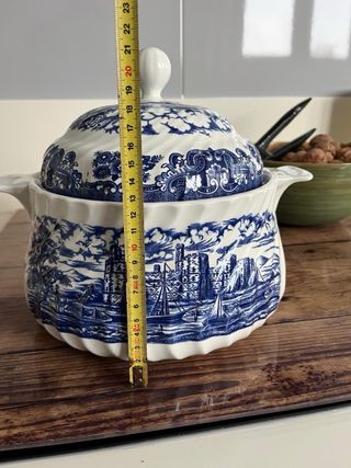 Sopera estilo inglesa Olde Country Castles