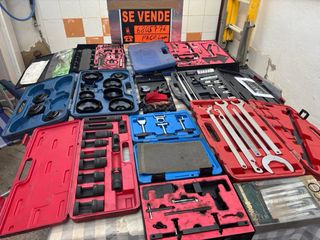 Estuche de llaves y herramientas