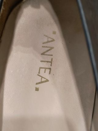Zapatos negros de vestir con borlas