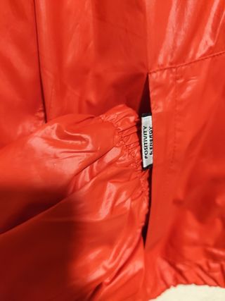 Chaqueta Bershka Roja Talla M
