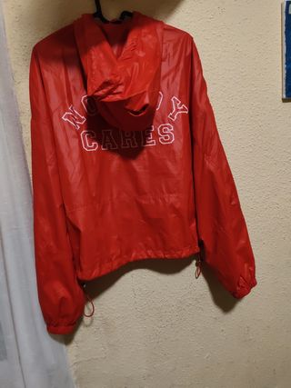 Chaqueta Bershka Roja Talla M