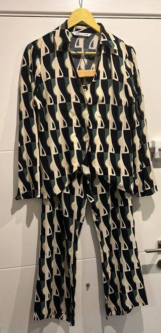 Conjunto Zara estampado geométrico