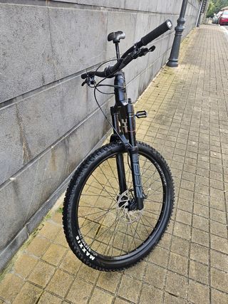 Bicicleta YT Enduro
