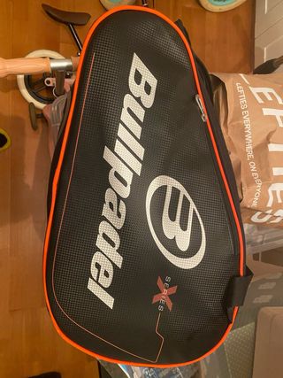 Paletero Bullpadel X Series Negro Naranja