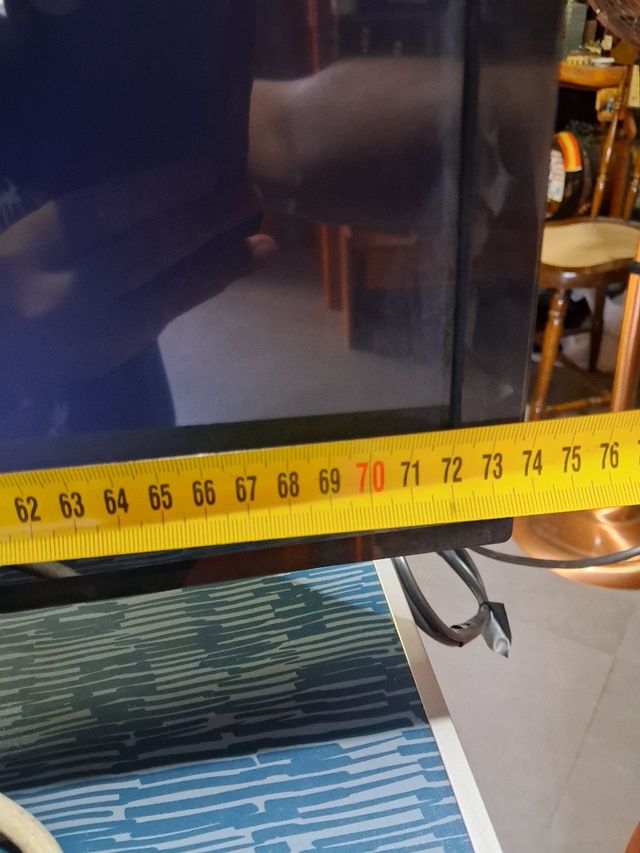 Televisor Panasonic Negro y Plateado