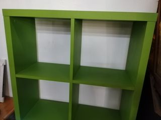 ESTANTERÍA MADERA VERDE