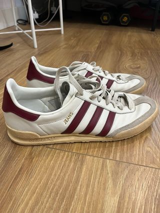 Adidas Jeans Blancas y Rojas