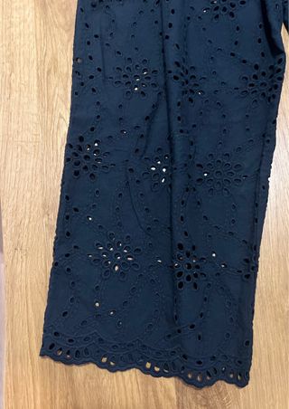 Pantalón Zara negro calado