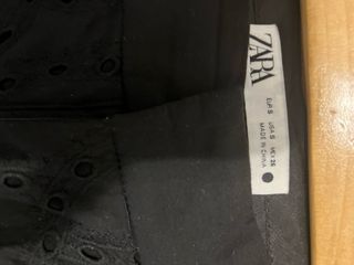 Pantalón Zara negro calado