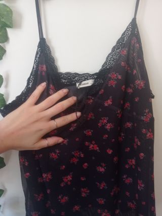 Top tirantes floral Pull&Bear negro