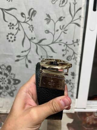 Cinturón Gucci Vintage Negro y Dorado