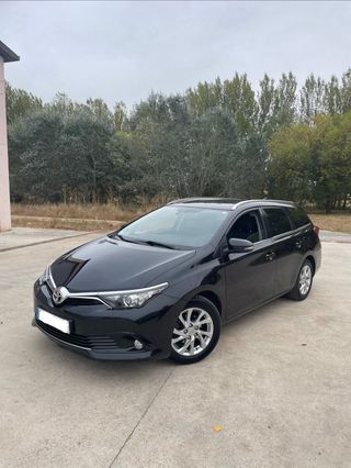Toyota Auris con 2 años de garantía