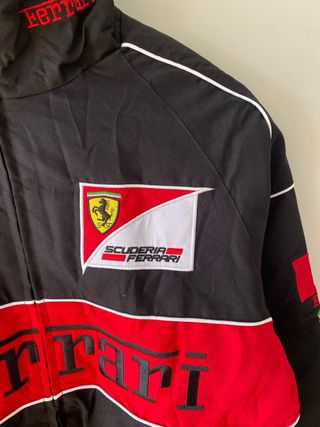 Chaqueta Ferrari Racing Negra y Roja