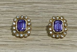 Elegante conjunto collar de perlas y pendientes 