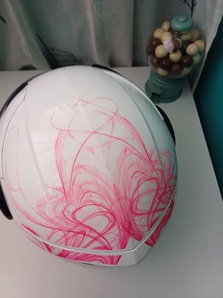 Casco de moto SMK blanco y rosa