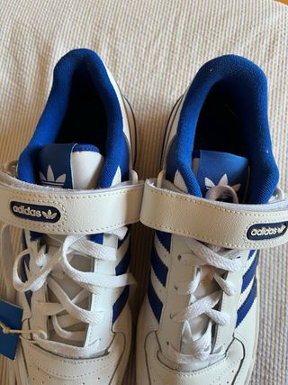 Nuevas! Zapatillas Adidas. Talla 44