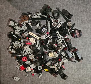 Lote de piezas Lego antiguas.