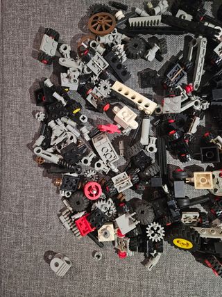 Lote de piezas Lego antiguas.