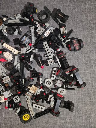 Lote de piezas Lego antiguas.