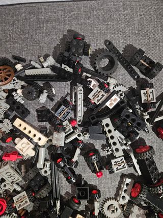 Lote de piezas Lego antiguas.
