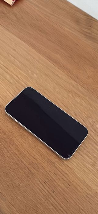 iPhone 13 Blanco - Pantalla Rota