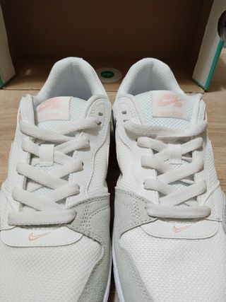 Zapatillas Nike Mujer Blancas y Rosas