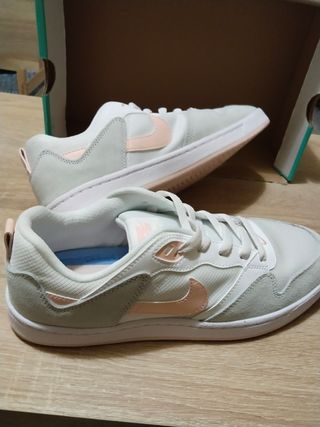 Zapatillas Nike Mujer Blancas y Rosas