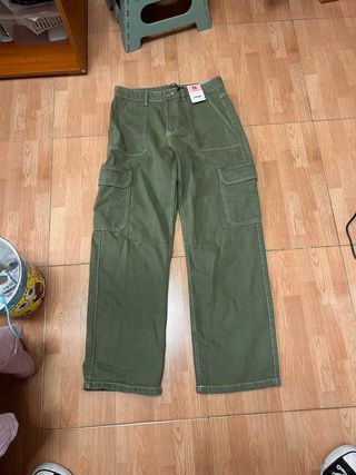 Pantalones cargo verde kaki talla 36