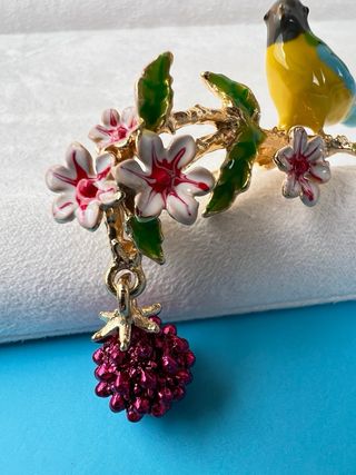Broche Pajarito Flores y Fruta