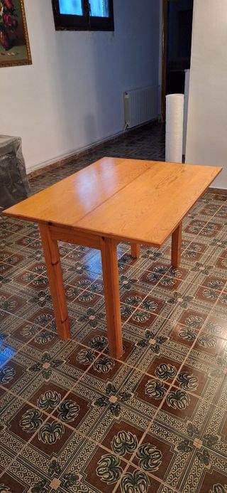 Mesa plegable de madera