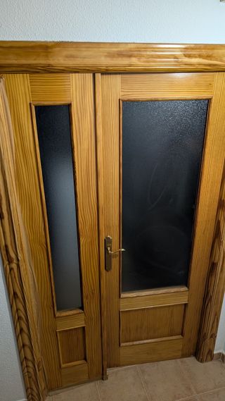 Conjunto de 7 puertas de madera