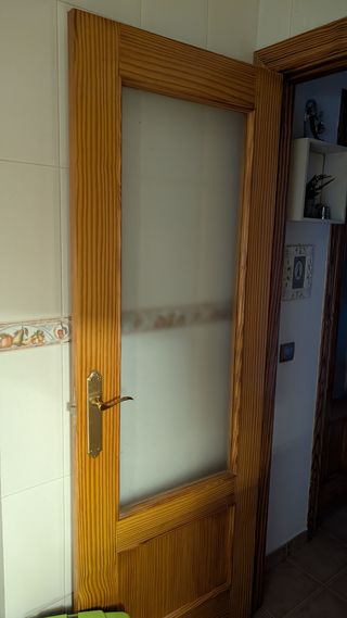 Conjunto de 7 puertas de madera