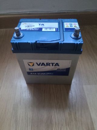 Batería coche VARTA 12V 40Ah 

