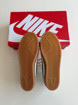 Zapatillas Nike blancas hombre retro 43 Nuevas