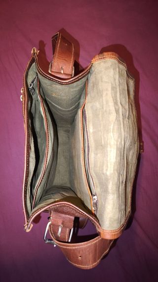 Mochila de cuero marrón