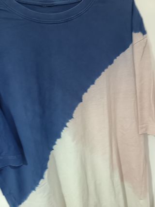Camiseta oversize degradado azul y rosa
