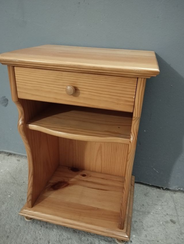 Mesita auxiliar madera maciza nueva