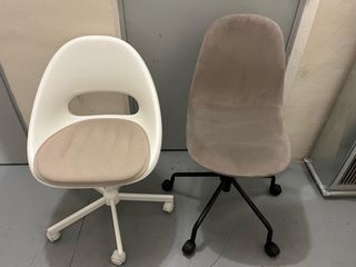 URGE- 2 Sillas de oficina blancas y beige