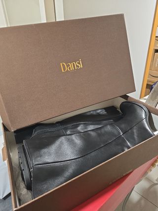 Botas altas Dansi negras