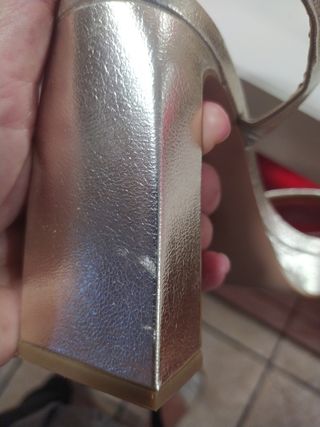 Zapatos de fiesta Stradivarius dorados