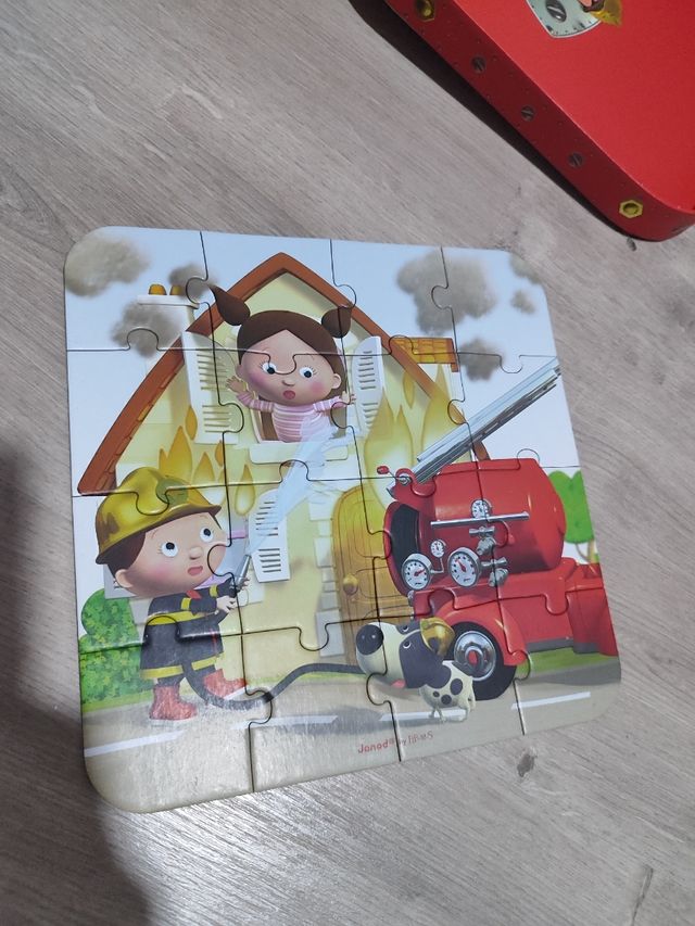 Maleta Puzzle Bombero Janod
