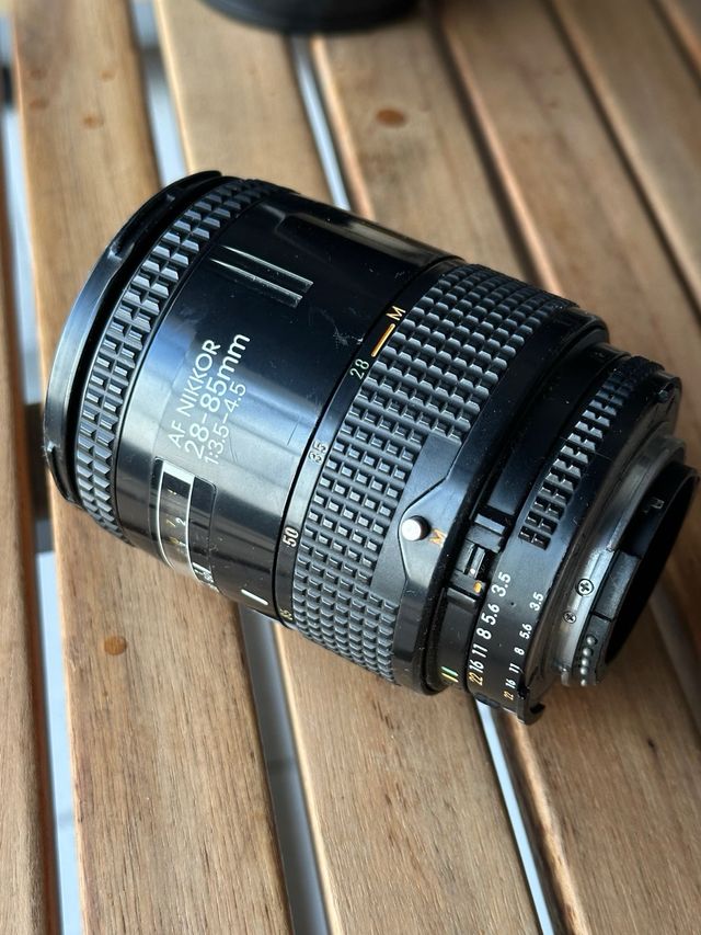 Objetivo AF NIKKOR 28-85mm f/3.5-4.5