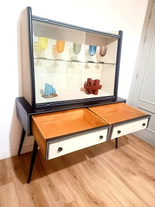 Vitrina Mid Century Sioux.