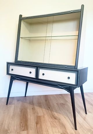 Vitrina Mid Century Sioux.