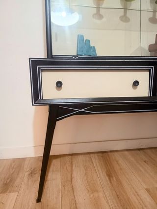 Vitrina Mid Century Sioux.