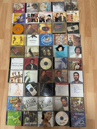Lote de CDs Música Variada (Precio en chat)