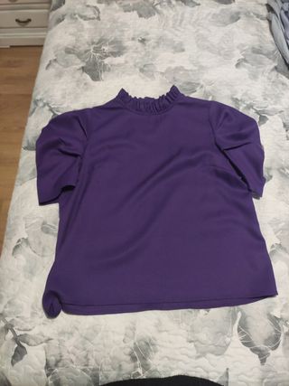 Blusa morada manga corta