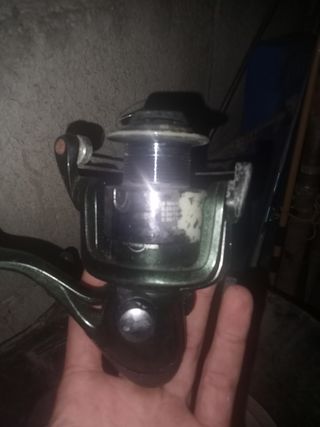 Cañas y carretes de pesca