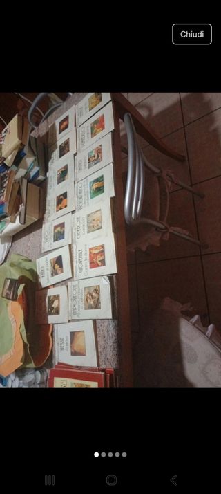 Collana di libri classici